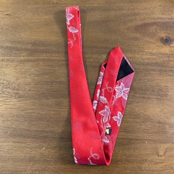 Burgundy/Navy/Gray Maple Leaves Wembley Necktie (Made in USA) - Picture 3 of 6